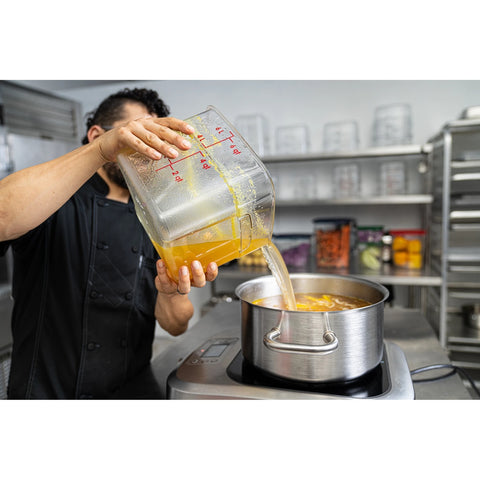 Cambro 12SFSPROCW135 CamSquares FreshPro 12 Qt Clear Square Polycarbonate Food Storage Container
