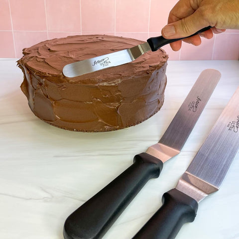 Ateco 1307 Ultra Offset Icing Spatula with 7 3/4" Stainless Steel Blade