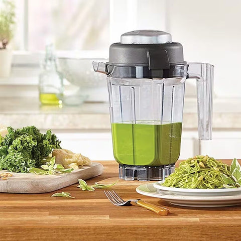 Vitamix 015652 32 oz Clear Tritan Copolyester Blender Container with Lid and Wet Blade Assembly