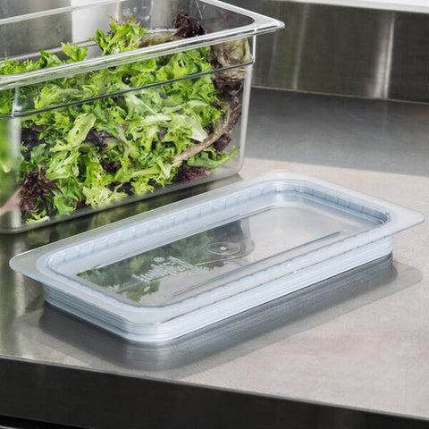 Cambro 30CWGL135 Camwear 1/3 Size Clear Polycarbonate GripLid Food Pan Cover