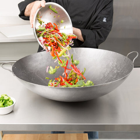 Town 34726 26" Hand Hammered Cantonese Wok