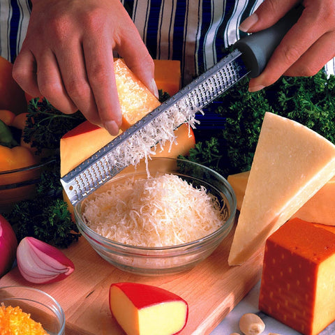 Microplane 46220 Premium Classic Fine Cheese Citrus Grater / Zester, Turquoise
