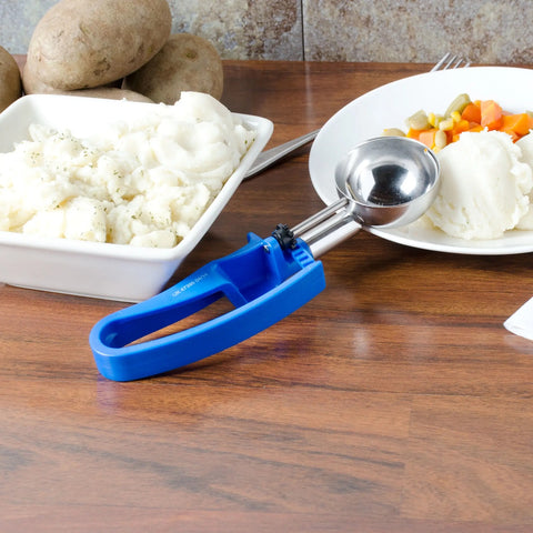 Vollrath 47395 2-Oz Royal Blue Color-Coded Squeeze Disher, Size 16