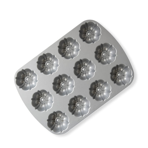 Nordic Ware 52824 Bundt Brownie Pan