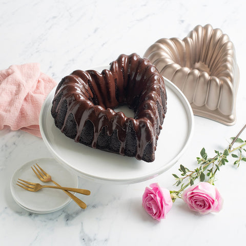 Nordic Ware 55548 Elegant Heart Bundt Pan - 10 Cup Cast Aluminum