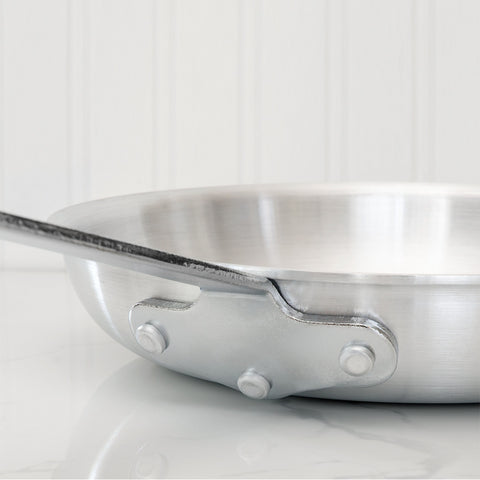 Browne USA Foodservice 5813810 Thermalloy Aluminum Standard Weight Fry Pan, 10"