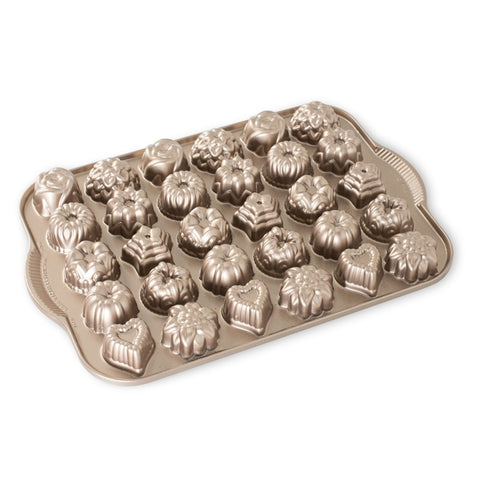 Nordic Ware 59448 Bundt Tea Cakes and Candies Pan