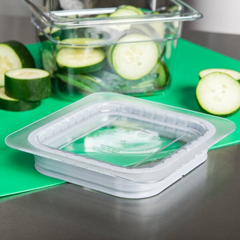 Cambro 60CWGL135 Camwear 1/6 Size Clear Polycarbonate GripLid Food Pan Cover