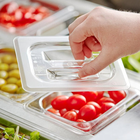 Cambro 80CWCH135 Camwear 1/8 Size Clear Polycarbonate Handled Lid
