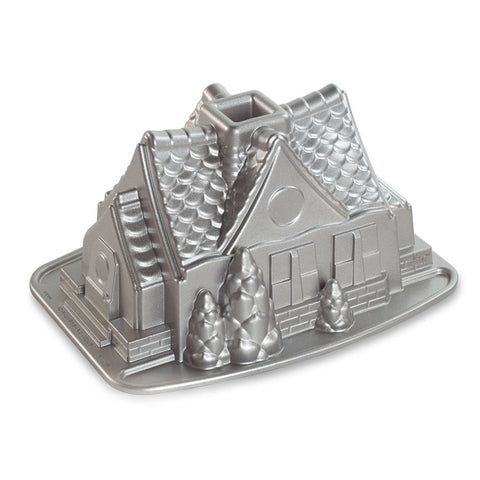 Nordic Ware 83948 Gingerbread House Bundt Pan