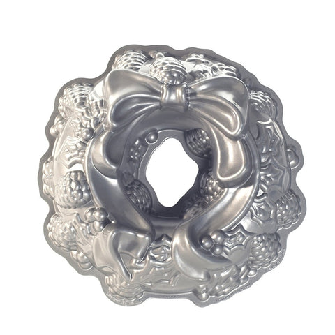 Nordic Ware 85348 Holiday Wreath Pan - 9-Cup Cast Aluminum Bundt Cake Pan
