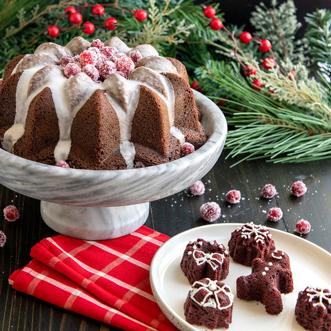 Nordic Ware 93748 Holiday Teacakes Cakelet Pan - 16 Cavity Cast Aluminum Nonstick Mini Cake Pan