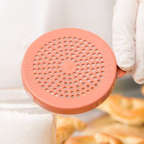 Cambro 96SKRLM408 Rose Shaker Lid for Medium Ground Product