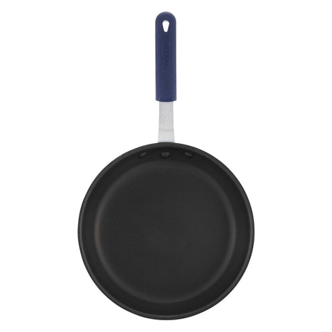 Winco AFP-10XC-H 10" Gladiator Aluminum Fry Pan with Excalibur Non-Stick Coating and Silicone Handle