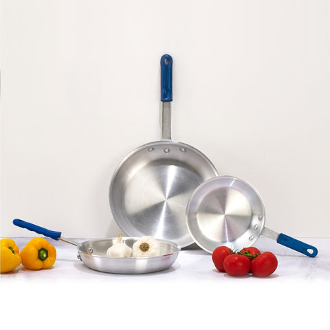 Winco AFP-3HX Removable Blue Silicone Handle Sleeve for Fry and Sauce Pans