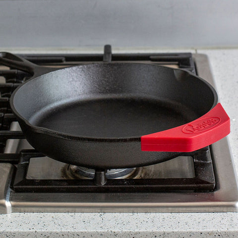 Lodge ASAHH11 Black Silicone Assist Handle Holder