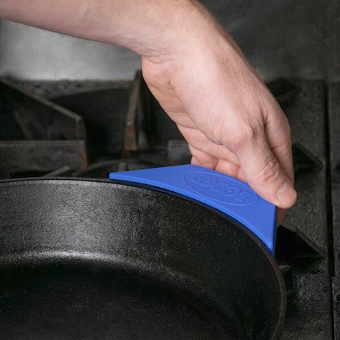 Lodge Manufacturing ASAHH31 Blue Silicone Assist Handle Holder