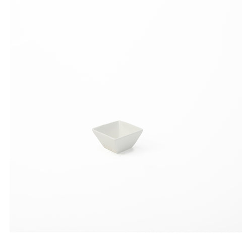 American Metalcraft CSC15 1.5 oz. White Square Porcelain Sauce Cup