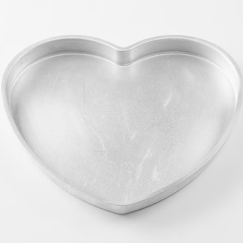 American Metalcraft HPP16 16" Heart-Shaped Aluminum Pizza Pan