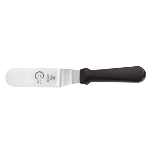 Mercer Culinary M18890P 6" Offset Icing Spatula with Black Polypropylene Handle