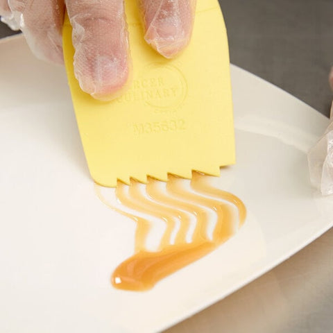 Mercer Culinary M35607 Saw Tooth Edge Silicone Wedge Plating Tool