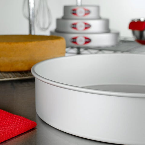 Fat Daddio's PRD-143 ProSeries 14" x 3" Round Anodized Aluminum Straight Sided Cake Pan