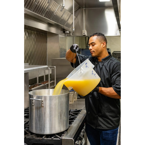 Cambro PWB12PROPP190 FreshPro CamRounds 12 Qt. Translucent Round Food Storage Pail with Bail Handle