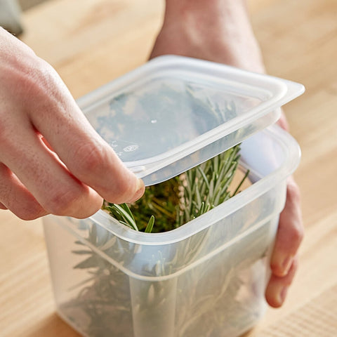 Cambro SFC1FPPP190 CamSquares FreshPro Translucent Polypropylene Lid for 0.5 and 1 Qt. Containers