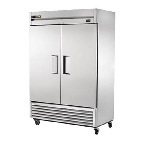 True Manufacturing TS-49F-HC Two-Section Solid Door Reach-In Freezer
